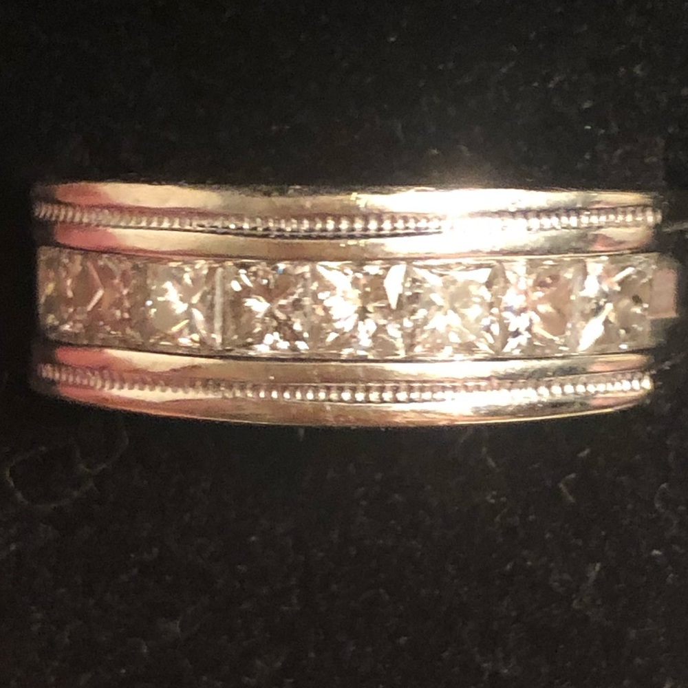14kt white gold diamond band ring